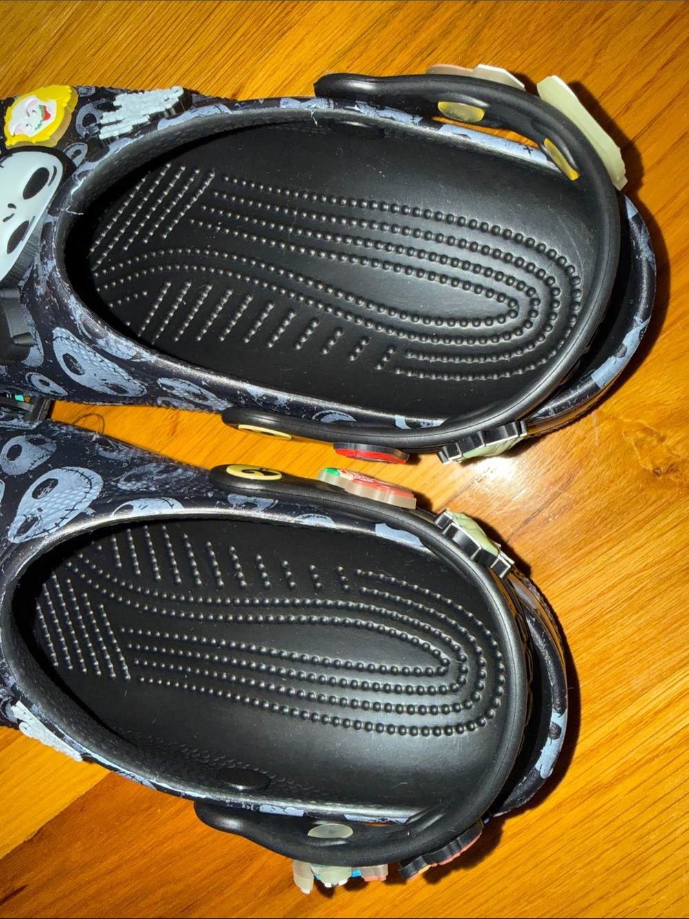 CROCS Jack Skellington Clogs with Charms - Picture 10 of 11
